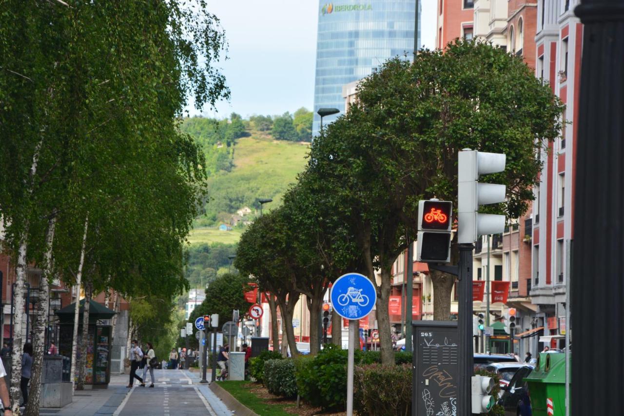 Superviews, Parking 24H Vigilado Incluido Y Netflix En Habitacion Independiente Con Bano Privado En Apartamento Particular, Francais&English Bilbao Kültér fotó